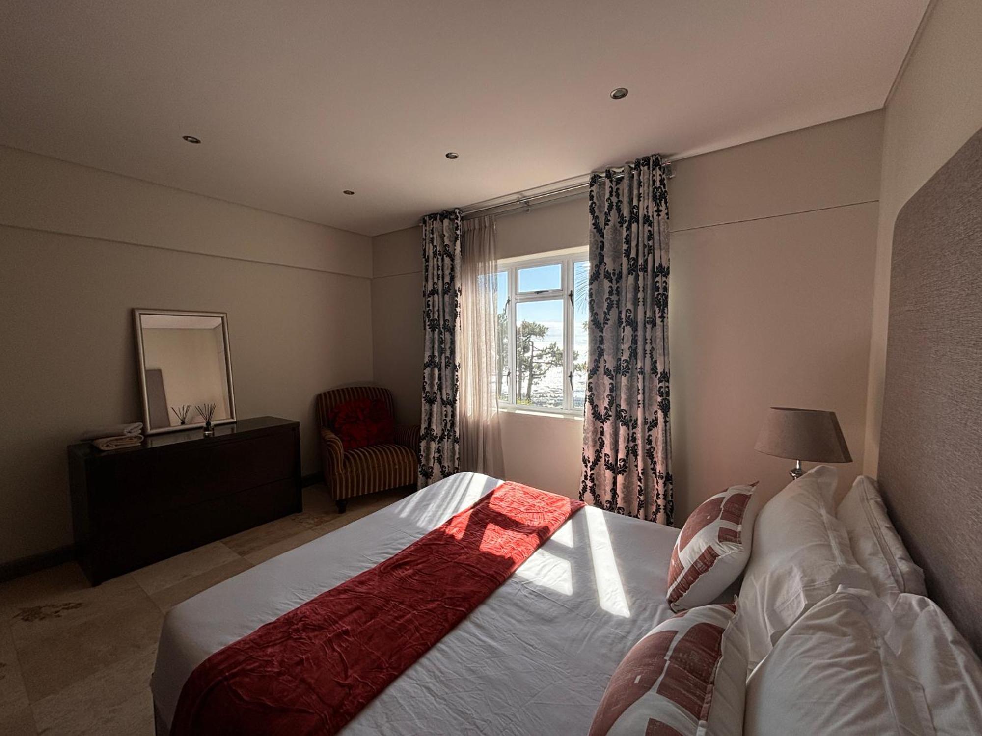 Bgs Luxury Two Bedroom -camps Bay-cape Town Apartment Kapstadt